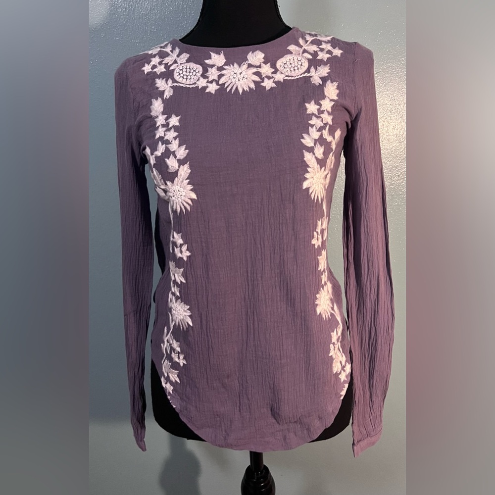 Sabine purple floral top Bundle & save 30% off 2+ items
